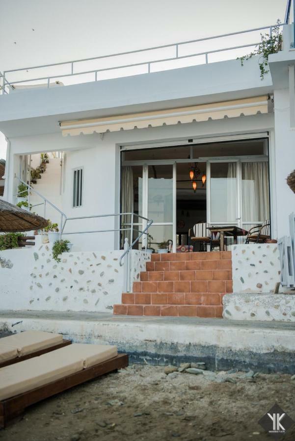 Komissa΄S Beach House Agia Pelagia  Exterior foto